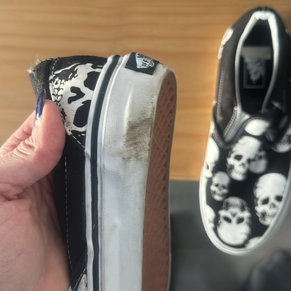 Vans skull 💀 slides - Picture 3 of 5